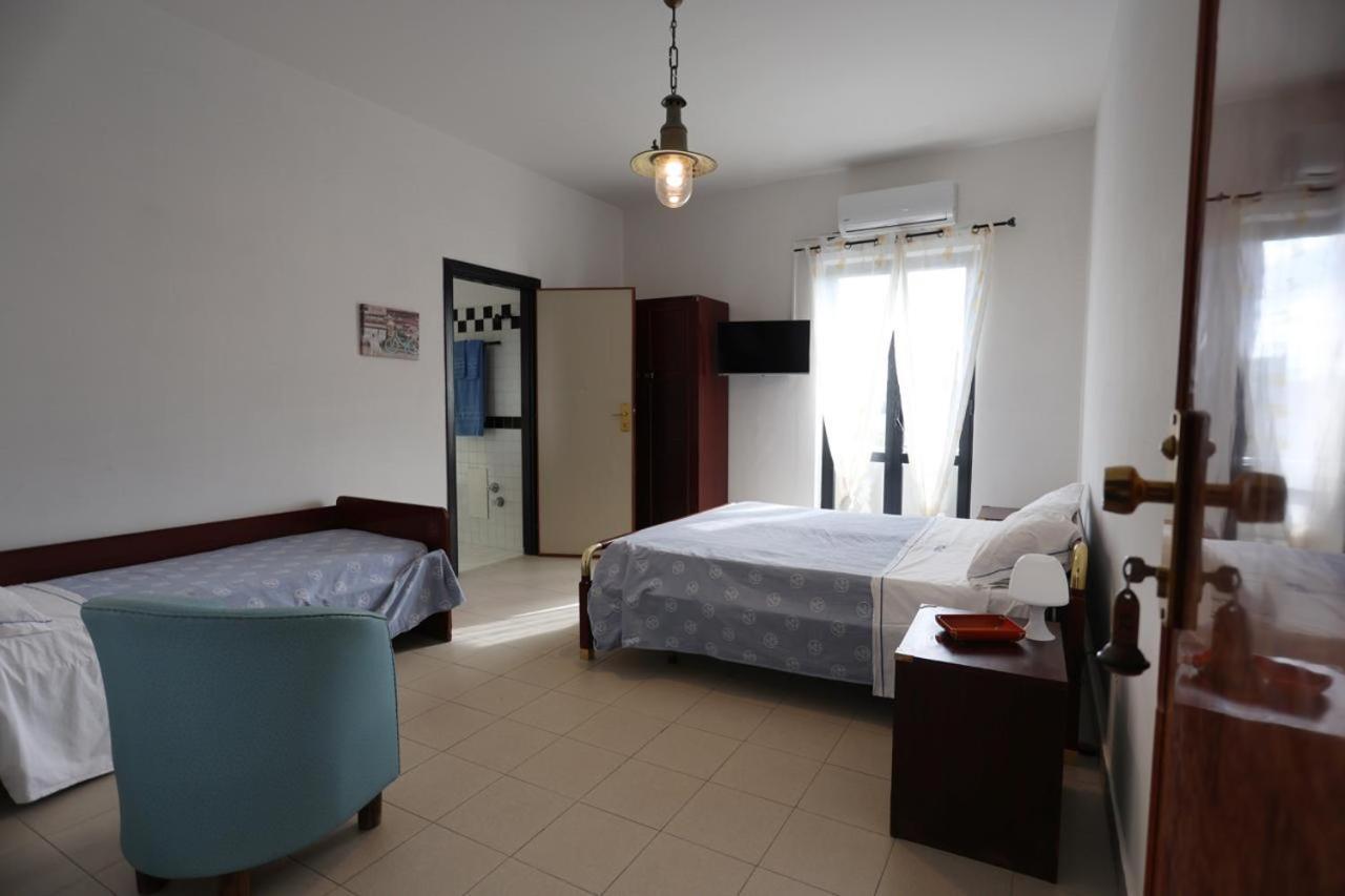 Hotel Barracuda Varcaturo Buitenkant foto