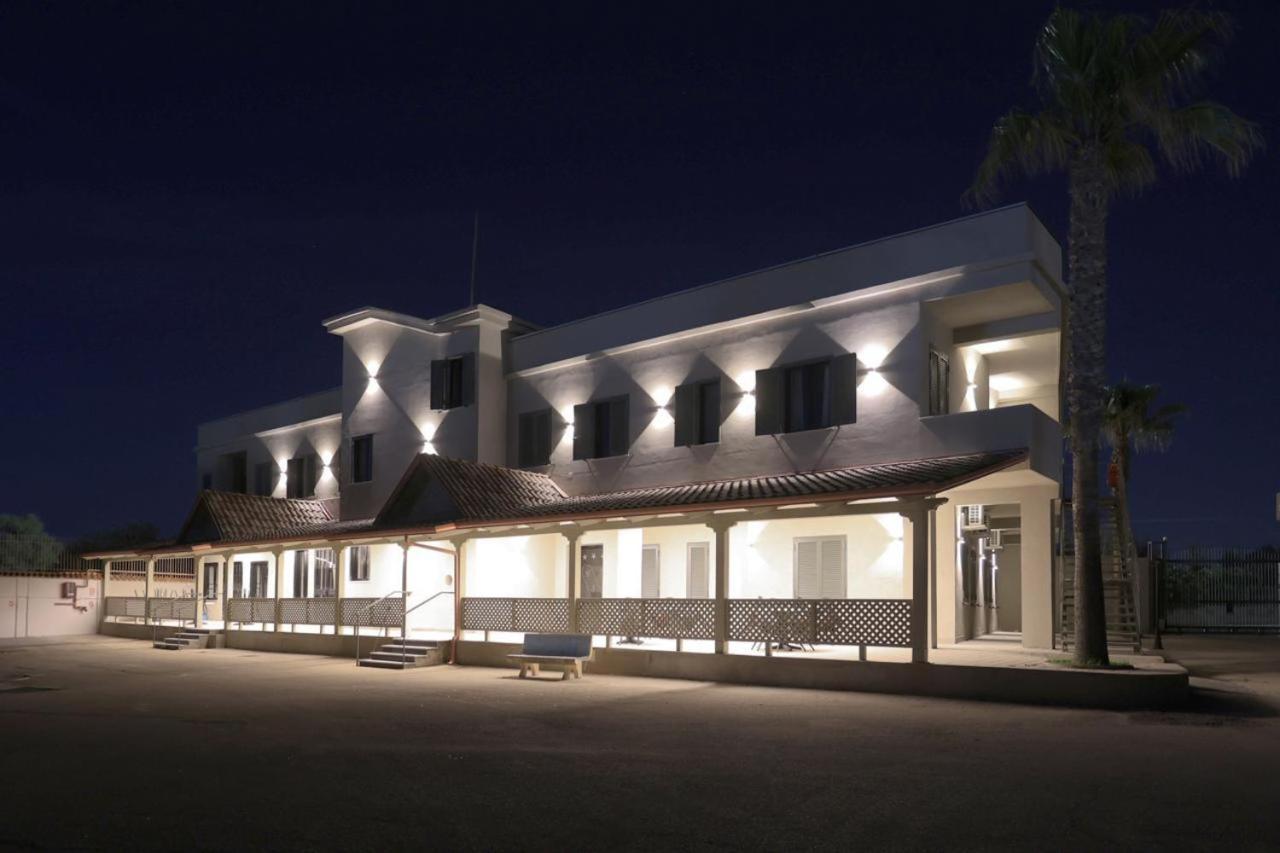 Hotel Barracuda Varcaturo Buitenkant foto