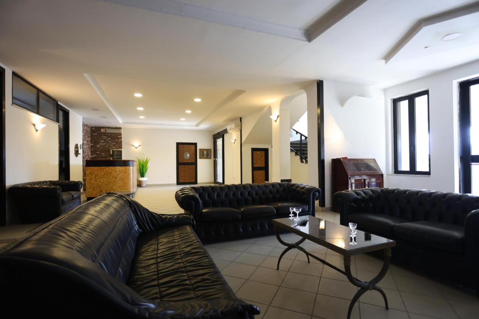Hotel Barracuda Varcaturo Buitenkant foto